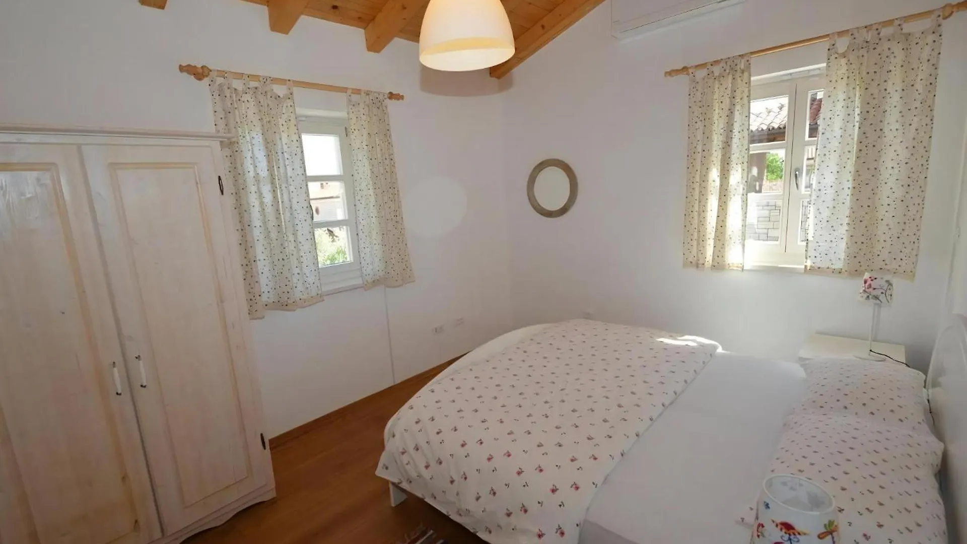 Ferienhaus Villa Nika Mit Privatem Aussenwhirlpool Buici  0*, Buici (Istria) Croatia
